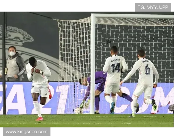 83分钟被换下引热议,维尼修斯赛后更换社媒头像引关注皇马足球